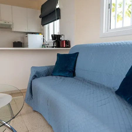 Sea View In Coral Bay Апартаменты *