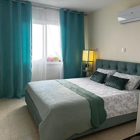 Sea View In Coral Bay Апартаменты *