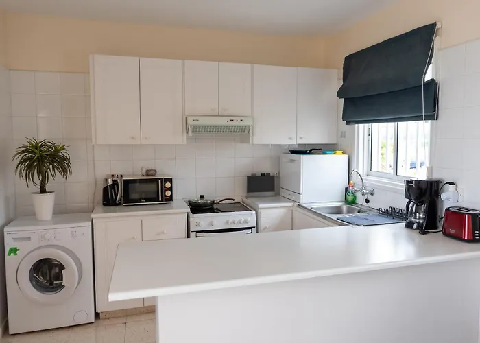 Sea View In Coral Bay Peyia